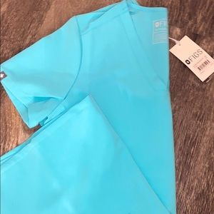 Figs NWT Neon blue Casma